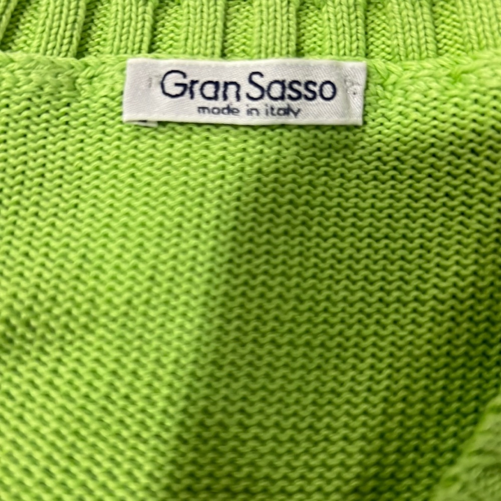Men’s V neck lime green sweater like new 56 Italian Lg US 💯 Cotton
